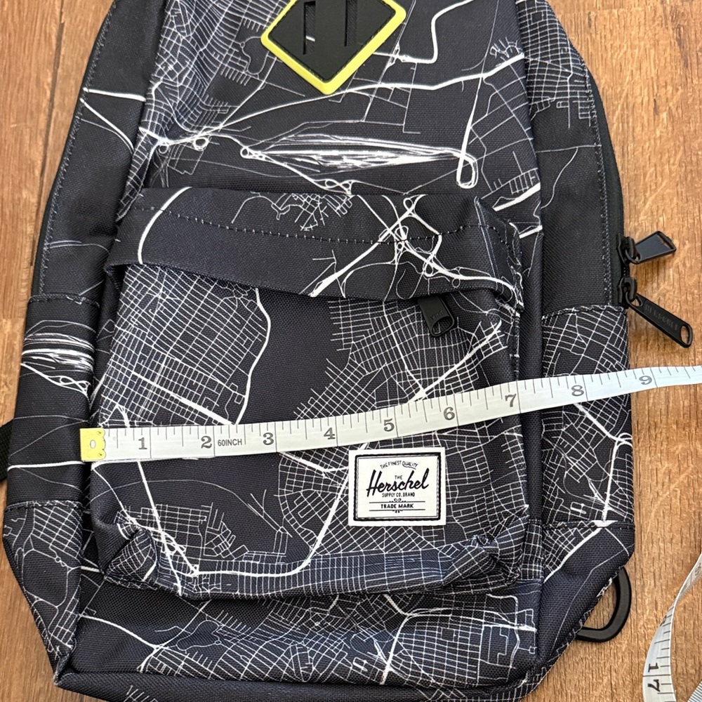 Herschel Supply Company Black and White city sling bag - Picture 3 of 6